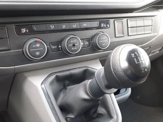 Volkswagen Caravelle Origin 2023