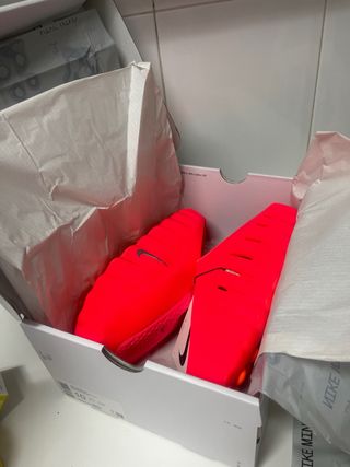 Nike Mind 001 Talla 44 Color rojo