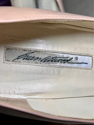 Zapatos tacon alto nude Brian Atwood piel charol
