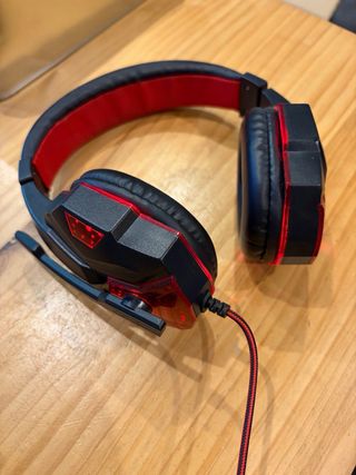 Auriculares gamer con luz y micro