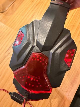 Auriculares gamer con luz y micro