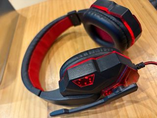 Auriculares gamer con luz y micro