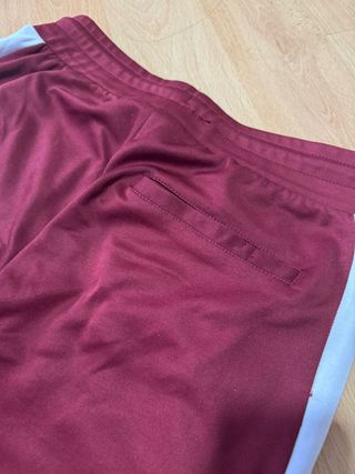 Jogger Armani Talla S Burdeos