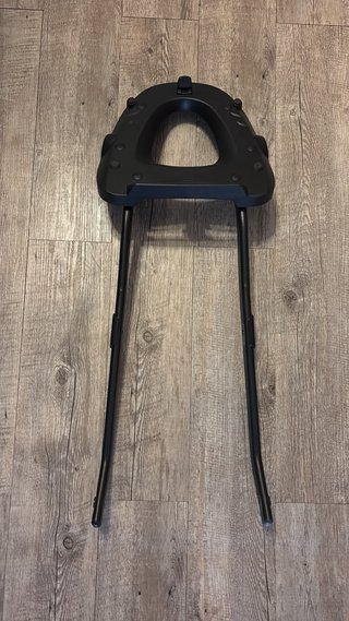 Soporte Baúl Givi Negro/Plata
