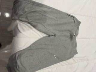 Pantalon de chandal nike gris
