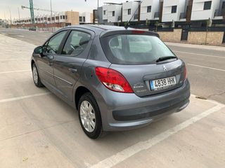 Peugeot 207 2012