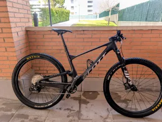 Vendo Scott SPARK rc team 29 TALLA L CARBONO