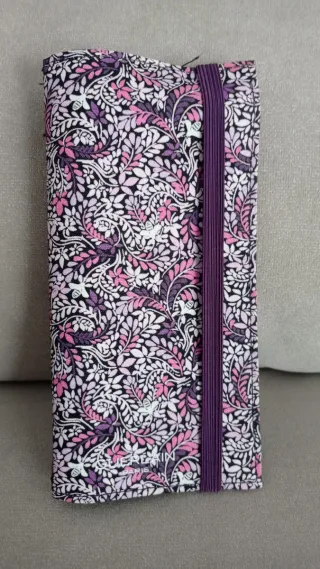 Estuche de brochas Guerlain.