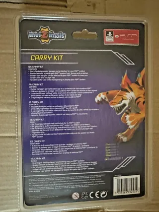 Kit de transporte Invizimals para PSP