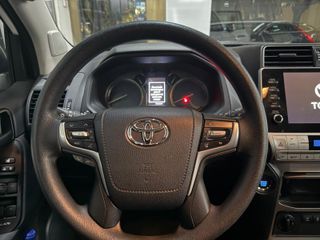 Toyota Land Cruiser 2.8 D-4D GX 7 Plazas