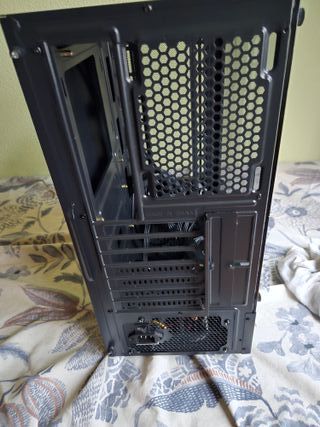 Caja pc + Fuente de alimentación