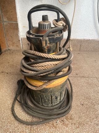 Bomba de agua sumergible