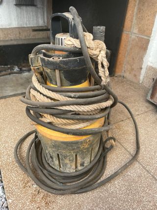 Bomba de agua sumergible