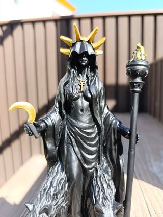Figura de Diosa Hekate