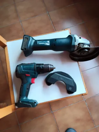 AMOLADORA BOSCH GWS 18V-10 Y TALADRO BOSCH 18V-55