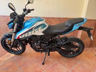Voge 125R – 1.075 km | Como nueva + muchos extras