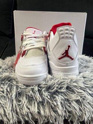 Jordan 4 Red – Nuevas – Talla 41 – Con caja