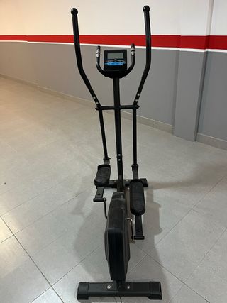 Bicicleta elíptica negra