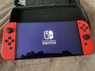 Vendo Nintendo Switch Oled edición Mario