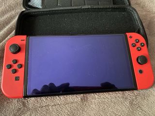 Vendo Nintendo Switch Oled edición Mario