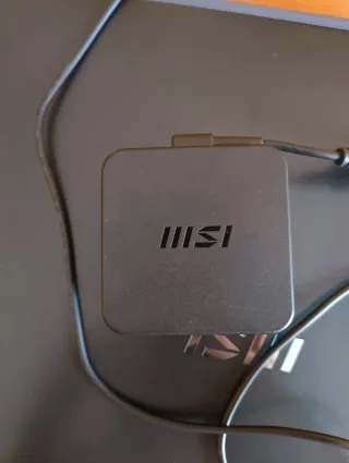 MSI Modern 14" C12M-203IT 512GB SSD 8GB Ram