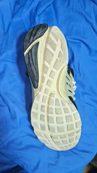 Tenis nike air presto off white