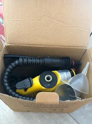 Limpiador a vapor amarillo