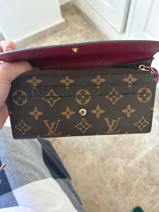 Cartera NO Louis Vuitton