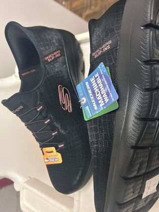 Skechers nuevo con etiqueta - Talla 40