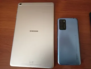 Lote de 3 Móviles y una Tablet