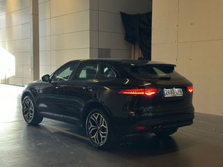 Jaguar F-Pace 2016