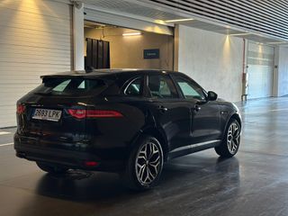 Jaguar F-Pace 2016