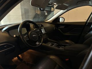 Jaguar F-Pace 2016