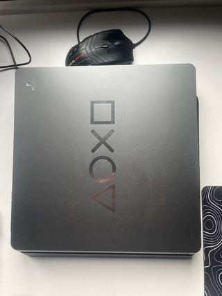 PlayStation 4 Slim • Edición limitada Days of Play