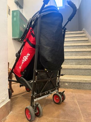 Silla de paseo Babies R Us roja