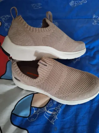 Zapatilla hombre talla 41.