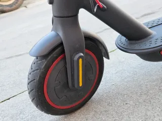 Patinete xiaomi pro 2 con su caja