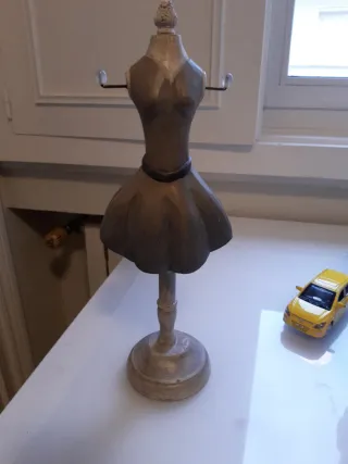 Manichino per appendere gioielli Alto 32 supporto 9 cm