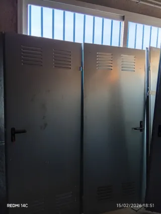 Puertas Traseras Metálicas