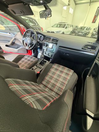 Volkswagen Golf Volkswagen Golf GTI 2.0 TSI 220CV DSG BMT