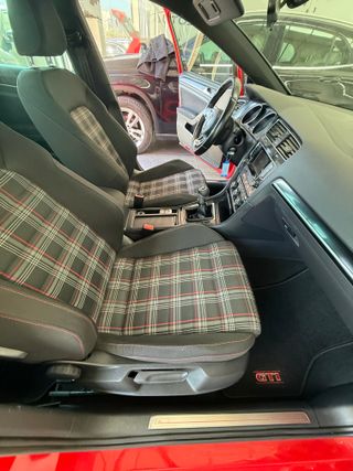 Volkswagen Golf Volkswagen Golf GTI 2.0 TSI 220CV DSG BMT