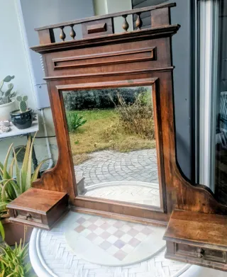 Specchiera antica in noce