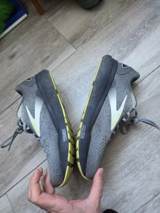 Zapatillas Brooks Ghost 16 talla 45