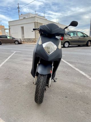 Honda Scooter 125cc negra – ITV hasta 06/2027