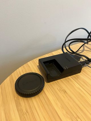 Cámara Canon EOS 77D + 2 Objetivos