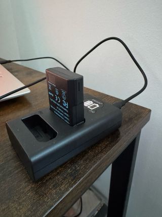 Nikon D5200 + 3 objetivos + 2 baterías + bolso