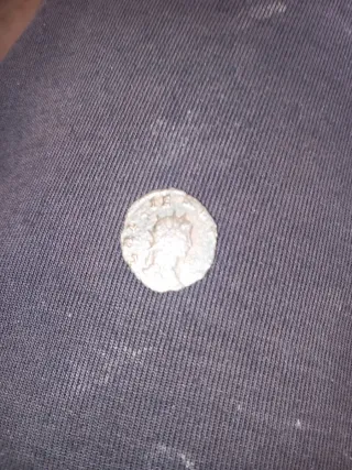 Moneda antonino muy buen estado