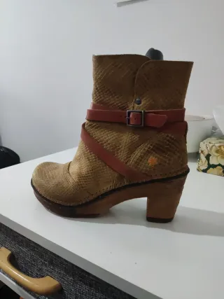 Botines Art Piel Serpiente Hebilla