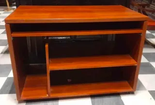 Mesa con cajonera,  mesa ordenador, 2 muebles.