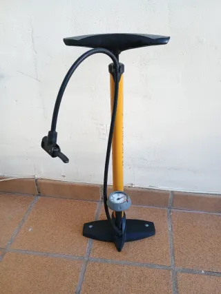 Inflador de Bicicleta con Manómetro